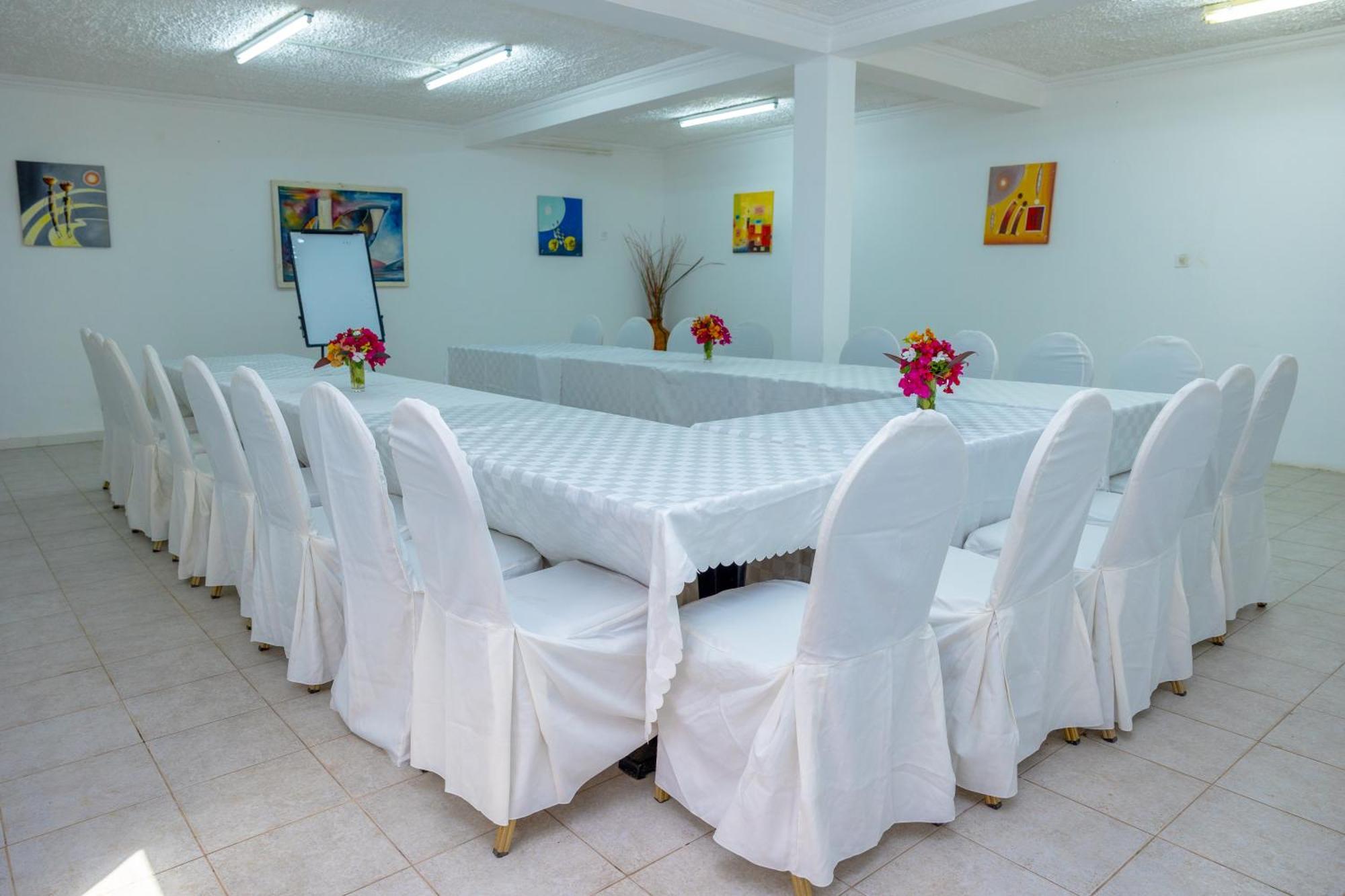 Sarges Hotel سيريكوندا المظهر الخارجي الصورة