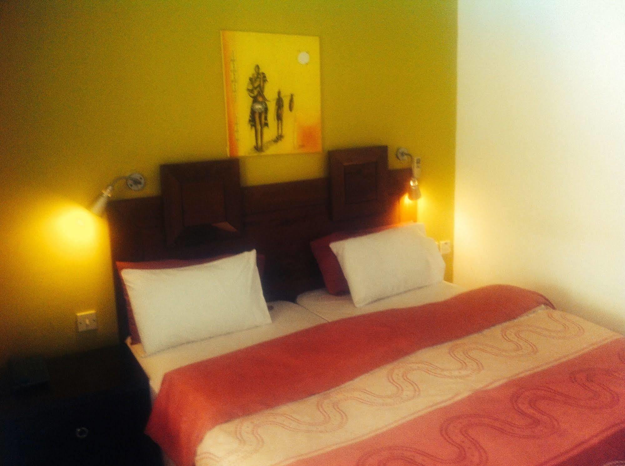 Sarges Hotel سيريكوندا المظهر الخارجي الصورة